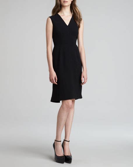 burberry sleeveless crepe dress black|Burberry .